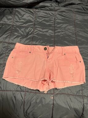 BONGO Coral Pink Frayed Denim Shorts